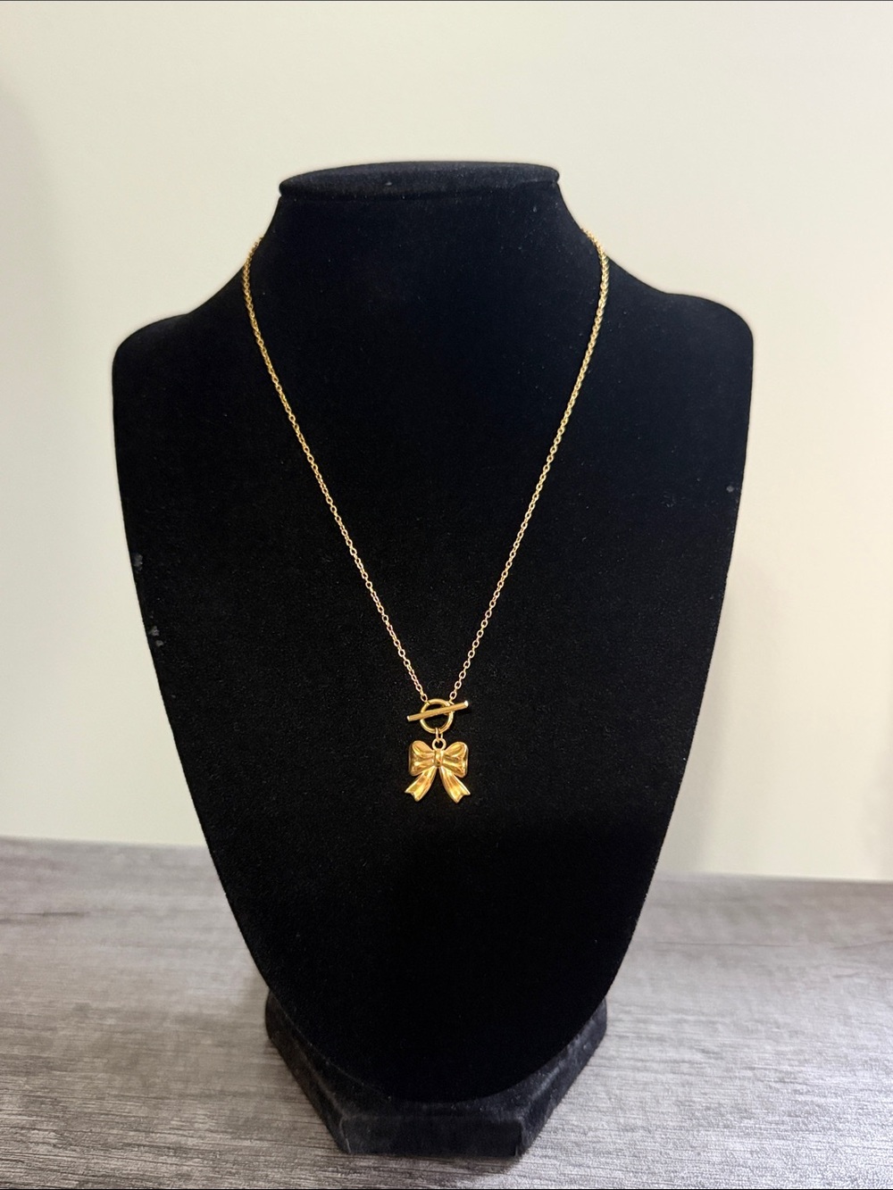 Bow Pendant Toggle Necklace